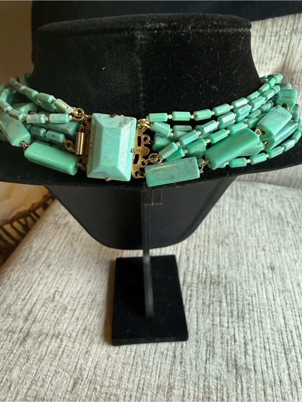 Vintage Hong Kong marked faux turquoise multi strand necklace - Picture 2 of 4
